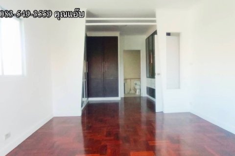 House in Ayutthaya, Thailand 3 bedrooms № 157973 - photo 21