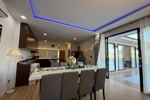 Villa in Ubon Ratchathani, Thailand 6 bedrooms № 157970 - photo 5