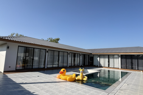 Villa in Ubon Ratchathani, Thailand 6 bedrooms № 157970