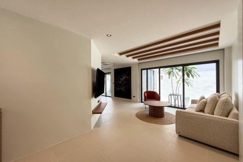 Villa in Phuket, Thailand 3 bedrooms № 170805 - photo 11