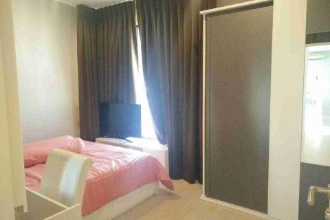 Condo in Bangkok, Thailand, 3 bedrooms  № 183306 - photo 11