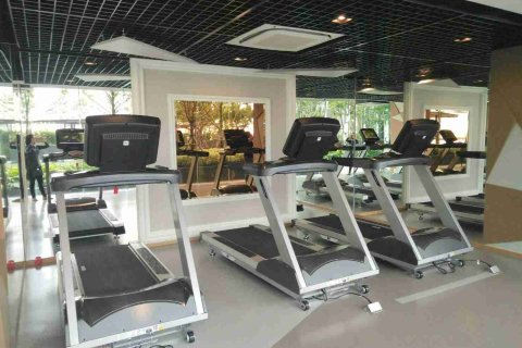 Condo in Bangkok, Thailand, 3 bedrooms  № 183306 - photo 10