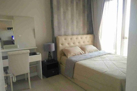 Condo in Bangkok, Thailand, 3 bedrooms  № 183306 - photo 14