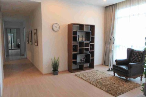 Condo in Bangkok, Thailand, 4 bedrooms № 183301 - photo 4