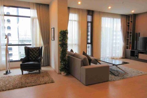 Condo in Bangkok, Thailand, 4 bedrooms № 183301 - photo 3