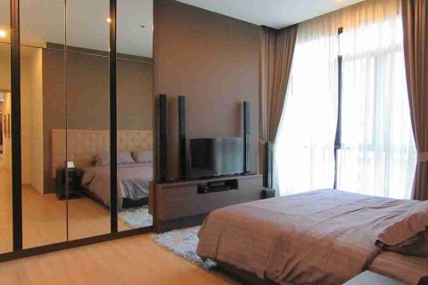 Condo in Bangkok, Thailand, 4 bedrooms № 183301 - photo 6