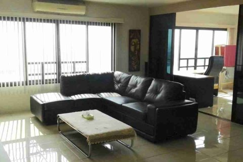 Condo in Phaya Thai, Bangkok, Thailand, 2 bedrooms № 183303 - photo 3