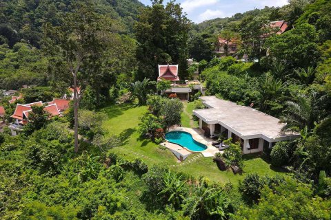House in Kamala, Thailand 4 bedrooms № 180719 - photo 27