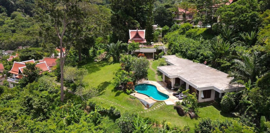 House in Kamala, Thailand 4 bedrooms № 180719