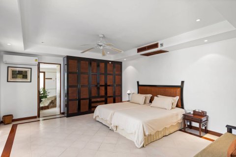 House in Kamala, Thailand 4 bedrooms № 180719 - photo 23