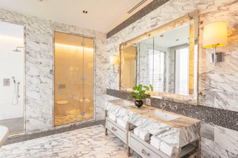 Condo in Bangkok, Thailand, 3 bedrooms  № 180718 - photo 21