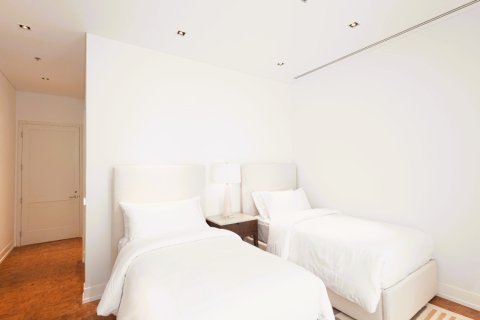 Condo in Bangkok, Thailand, 3 bedrooms  № 180718 - photo 22