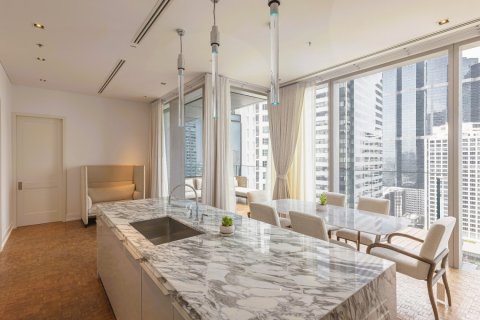 Condo in Bangkok, Thailand, 3 bedrooms  № 180718 - photo 2