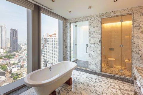 Condo in Bangkok, Thailand, 3 bedrooms  № 180718 - photo 14
