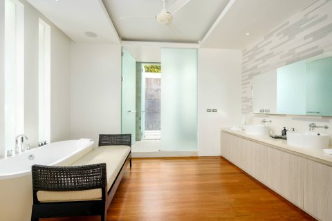 House in Ko Samui, Thailand 5 bedrooms № 180722 - photo 27