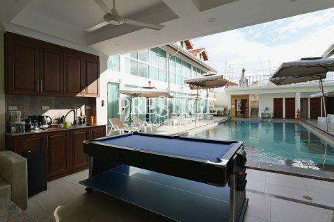 Propriété commerciale à Pattaya, Thaïlande 1500 m2 № 198425 - photo 22