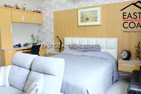 Casa de 4 dormitorios en Pattaya, Tailandia № 213039 - foto 10