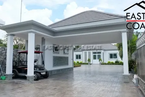 Casa de 4 dormitorios en Pattaya, Tailandia № 213039 - foto 3