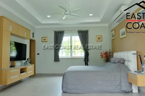 Casa de 4 dormitorios en Pattaya, Tailandia № 213039 - foto 22