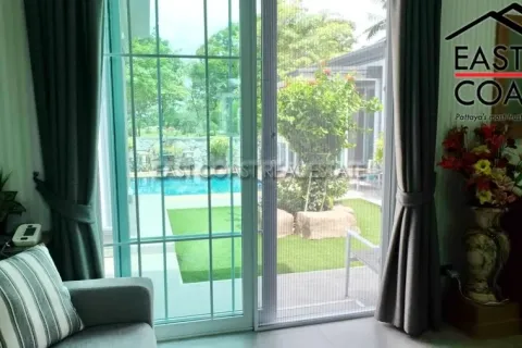 Casa de 4 dormitorios en Pattaya, Tailandia № 213039 - foto 26