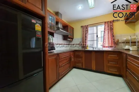 Condominio de 2 dormitorios en Pattaya, Tailandia № 213043 - foto 2