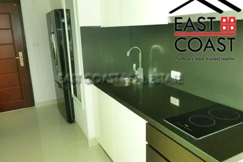 Condominio de 2 dormitorios en Pattaya, Tailandia № 213045 - foto 2
