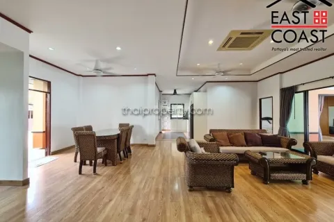 Casa de 3 dormitorios en Pattaya, Tailandia № 213042 - foto 8