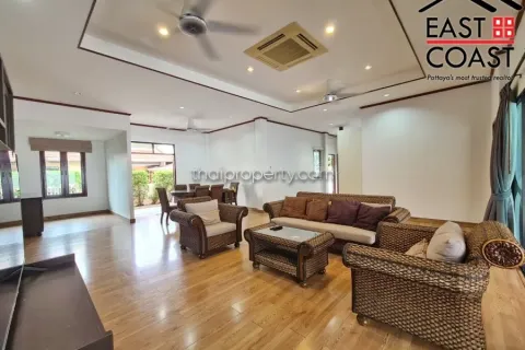 Casa de 3 dormitorios en Pattaya, Tailandia № 213042 - foto 7