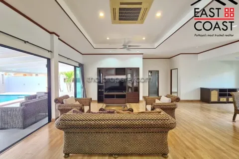 Casa de 3 dormitorios en Pattaya, Tailandia № 213042 - foto 5