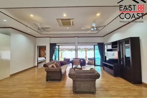 Casa de 3 dormitorios en Pattaya, Tailandia № 213042 - foto 4