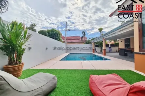 Casa de 3 dormitorios en Pattaya, Tailandia № 213042 - foto 2