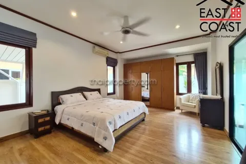 Casa de 3 dormitorios en Pattaya, Tailandia № 213042 - foto 16