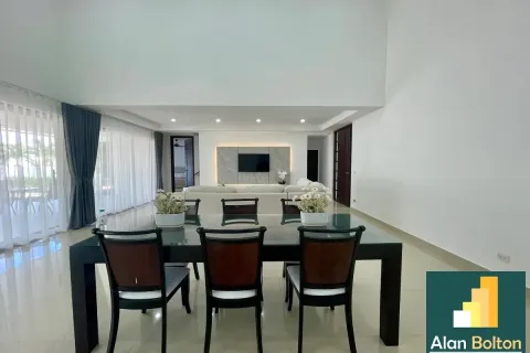 Casa de 4 dormitorios en Pattaya, Tailandia № 211022 - foto 6