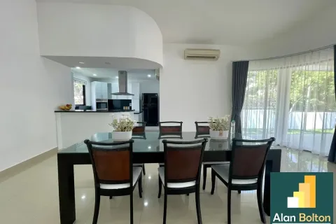 Casa de 4 dormitorios en Pattaya, Tailandia № 211022 - foto 5