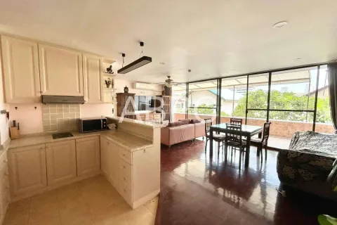 Condominio de 2 dormitorios en Jomtien Beach, Pattaya, Tailandia № 211024 - foto 7