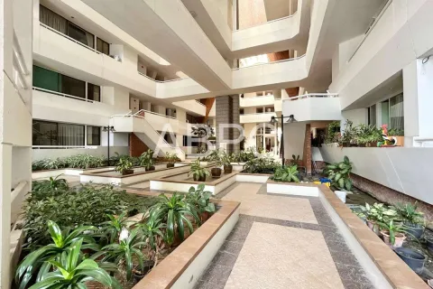 Condo on Jomtien Beach, Pattaya, Thailand, 2 bedrooms  № 211024