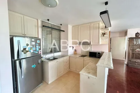 Condominio de 2 dormitorios en Jomtien Beach, Pattaya, Tailandia № 211024 - foto 11