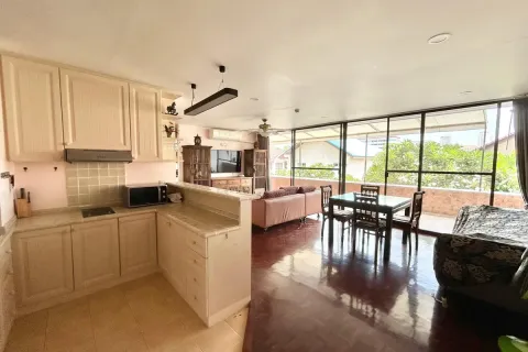 Condominio de 2 dormitorios en Jomtien Beach, Pattaya, Tailandia № 211024 - foto 13