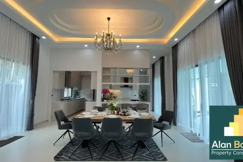 Casa de 4 dormitorios en Pattaya, Tailandia № 211026 - foto 7