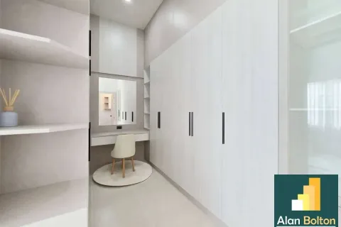 Casa de 4 dormitorios en Pattaya, Tailandia № 211026 - foto 4