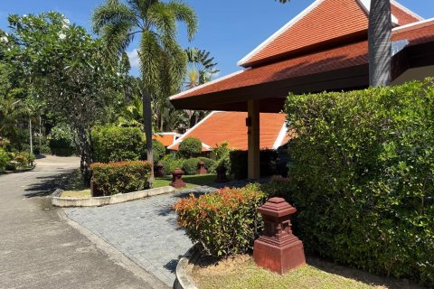 Villa in Phuket, Thailand 5 bedrooms № 157896 - photo 28