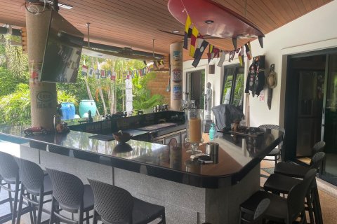 Villa in Phuket, Thailand 5 bedrooms № 157896 - photo 21