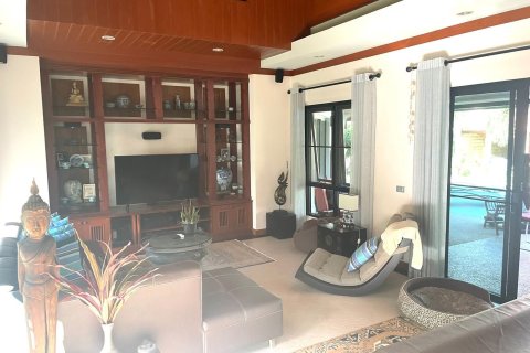 Villa in Phuket, Thailand 5 bedrooms № 157896 - photo 9