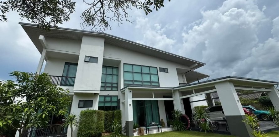 House in Surat Thani, Thailand 5 bedrooms № 140280