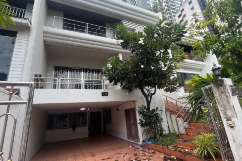 House in Watthana, Bangkok, Thailand 3 bedrooms № 201009 - photo 28