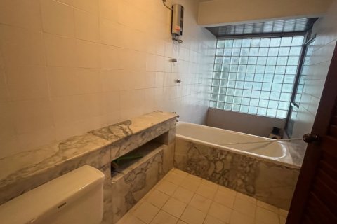 House in Watthana, Bangkok, Thailand 3 bedrooms № 201009 - photo 22
