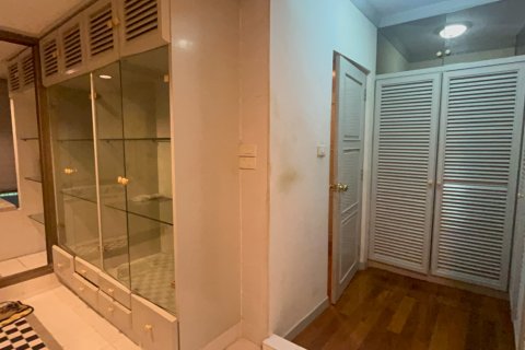 House in Watthana, Bangkok, Thailand 3 bedrooms № 201009 - photo 19