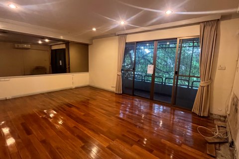 House in Watthana, Bangkok, Thailand 3 bedrooms № 201009 - photo 10