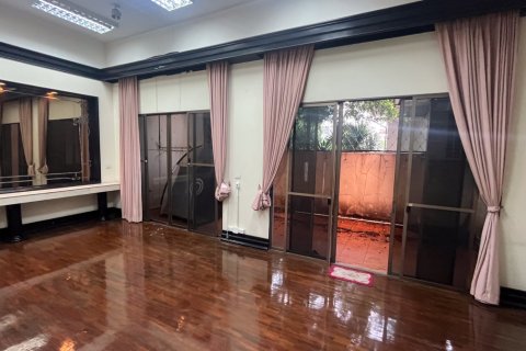 House in Watthana, Bangkok, Thailand 3 bedrooms № 201009 - photo 5