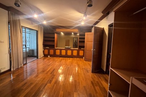 House in Watthana, Bangkok, Thailand 3 bedrooms № 201009 - photo 12
